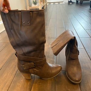 Bianca boots with small heel- never worn